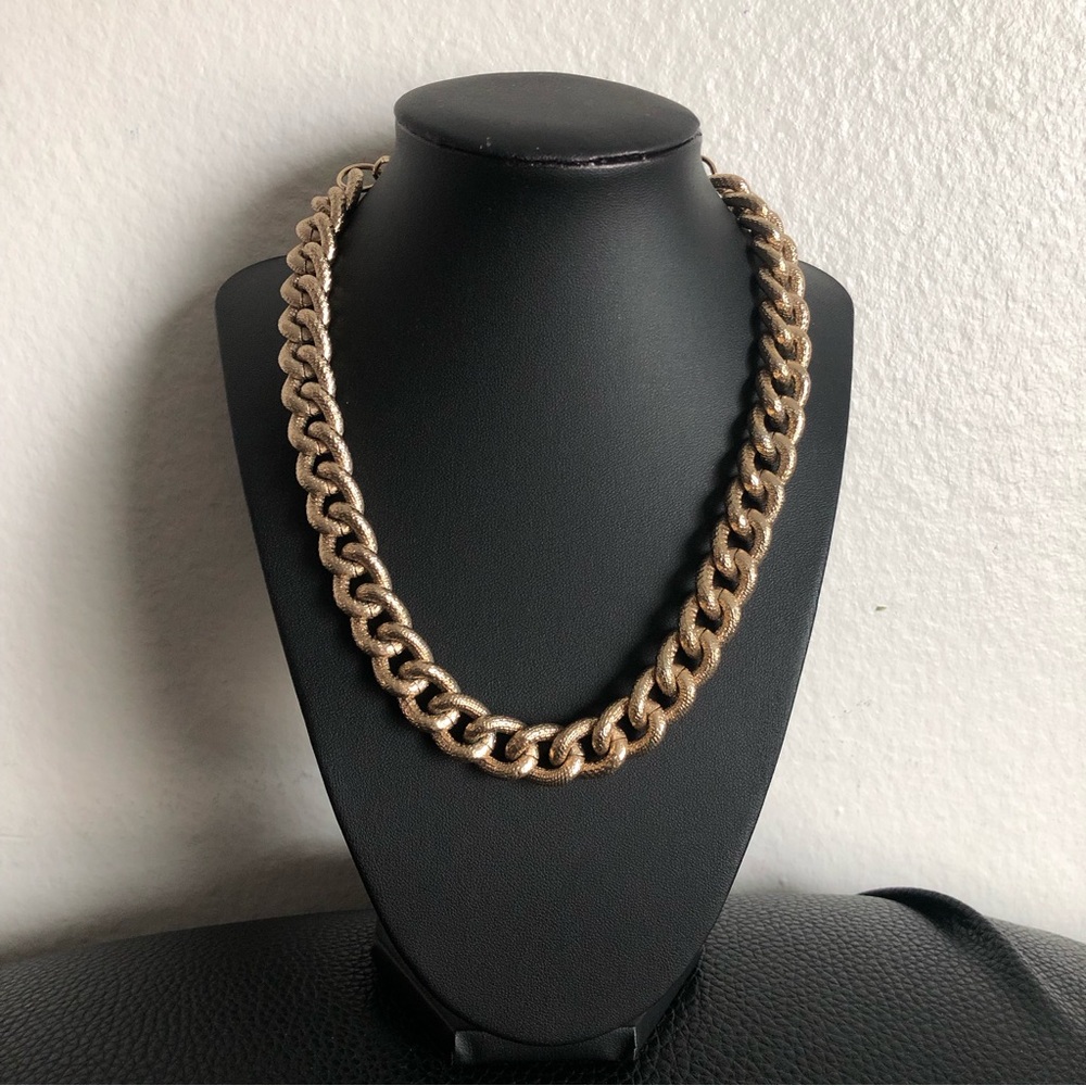 Forever 21 Gold Chain Chunky Necklace